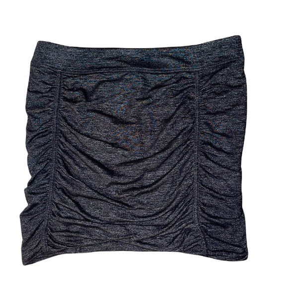Athleta Dresses & Skirts - Athleta small black grey scrunch skirt women’s athletic shimmer